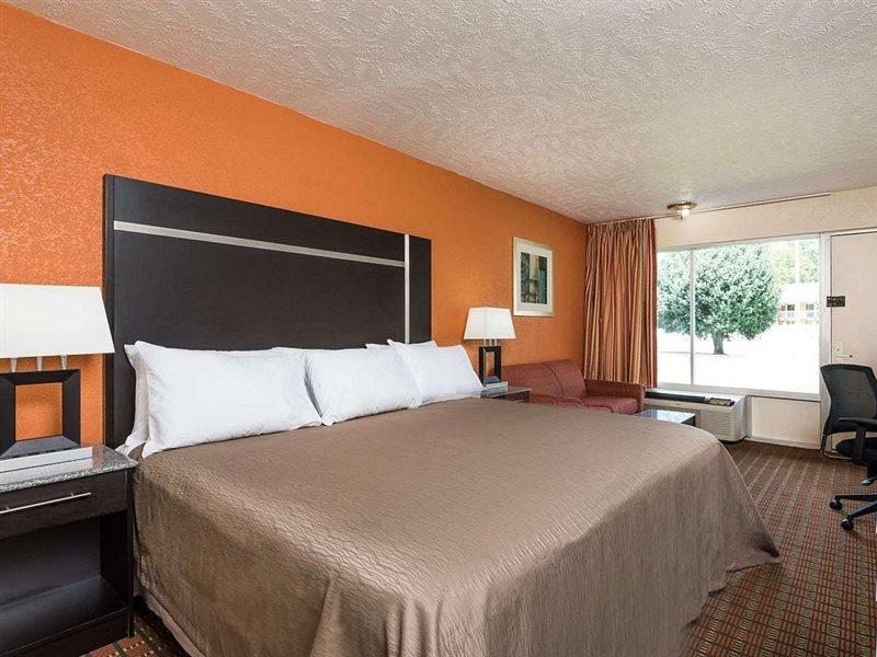 Ramada By Wyndham Lumberton Hotel Ngoại thất bức ảnh
