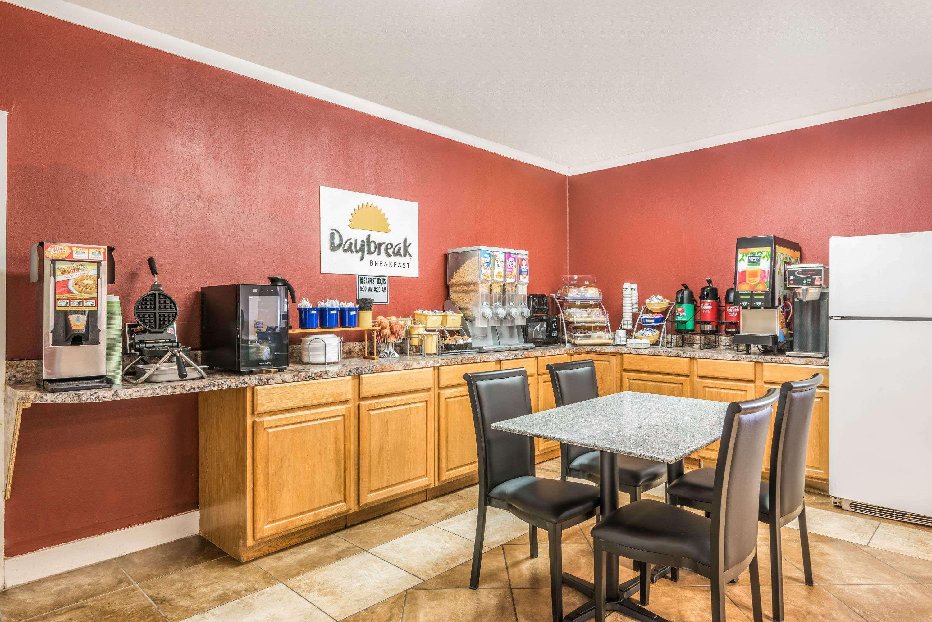 Ramada By Wyndham Lumberton Hotel Ngoại thất bức ảnh