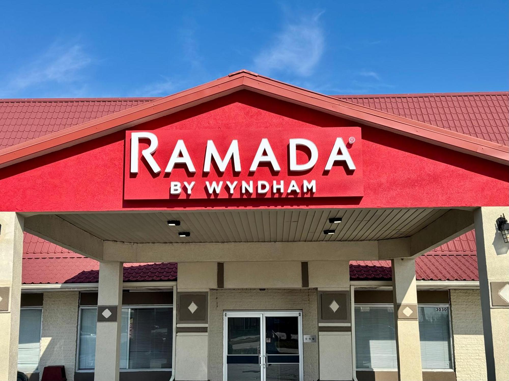 Ramada By Wyndham Lumberton Hotel Ngoại thất bức ảnh